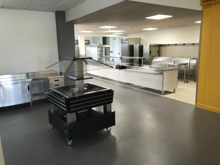 Mise aux normes de la cuisine et du self de la demi-pension.

Capacit&eacute; : 600 repas/jour.

&nbsp;

Ma&icirc;tre d'Ouvrage : DEPARTEMENT
